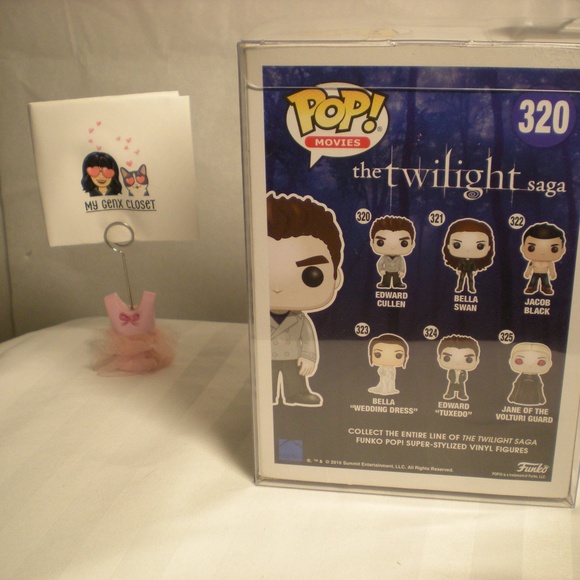 π€β¨ The Twilight Saga β Edward Cullen POP! (Barnes & Noble Special Release) β¨π€ - Picture 3 of 5